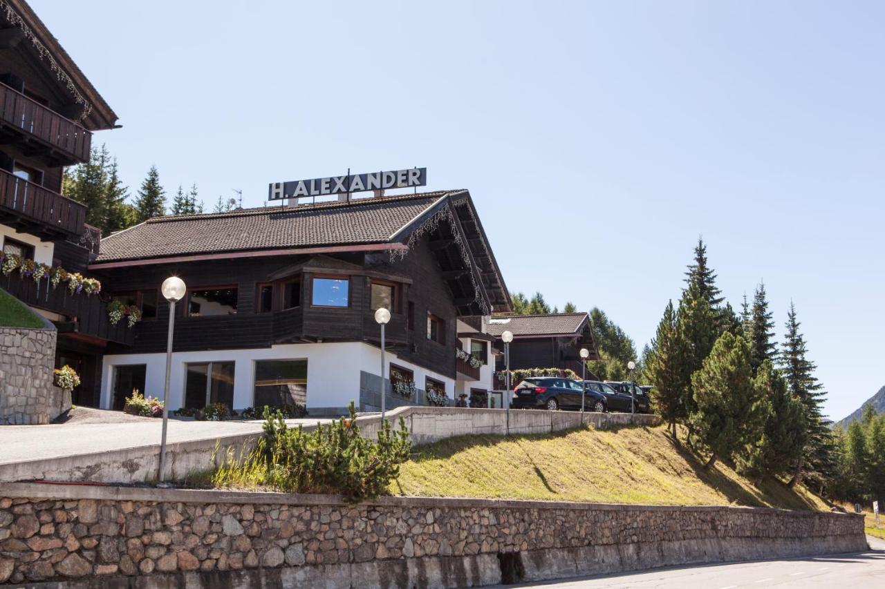 Alexander Charme Hotel Livigno Exterior foto