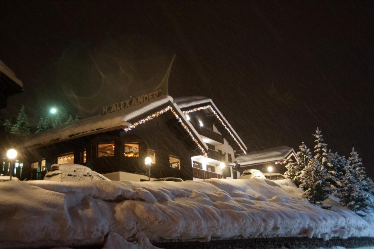 Alexander Charme Hotel Livigno Exterior foto